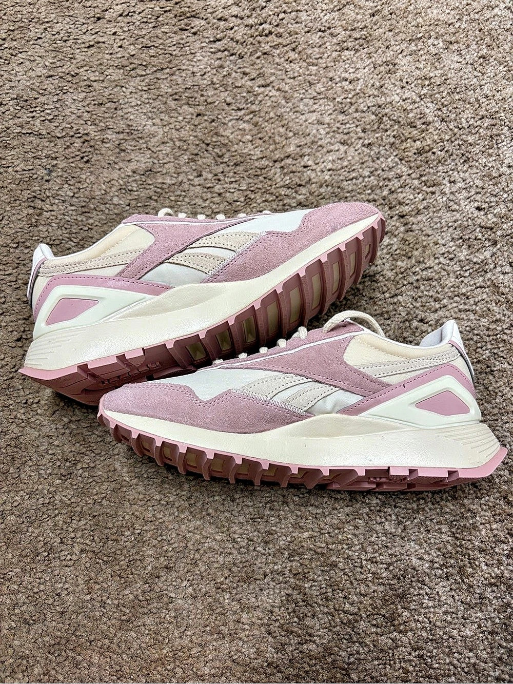Reebok Pink & White Sneakers US 8.5 Like New